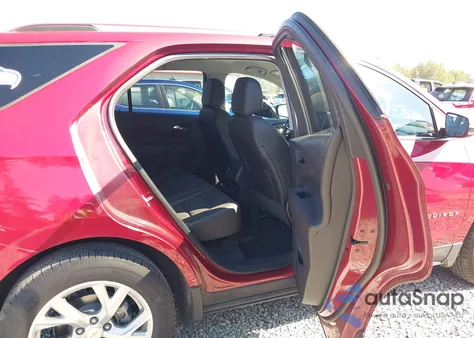 2018 Chevrolet Equinox Premier z USA, uszkodzony, nr VIN 2GNAXVEV4J6134592